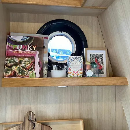 Botel Maduco Waterfront Nyborg