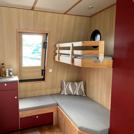 Maduco Waterfront ניבורג