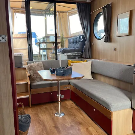 Maduco Waterfront ניבורג